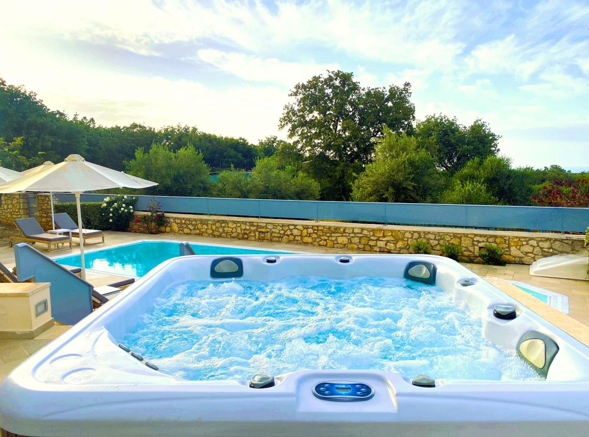 Deluxe Villa Ianthos - Outdoor Hot Tub & Kids Pool Gallos ภายนอก รูปภาพ