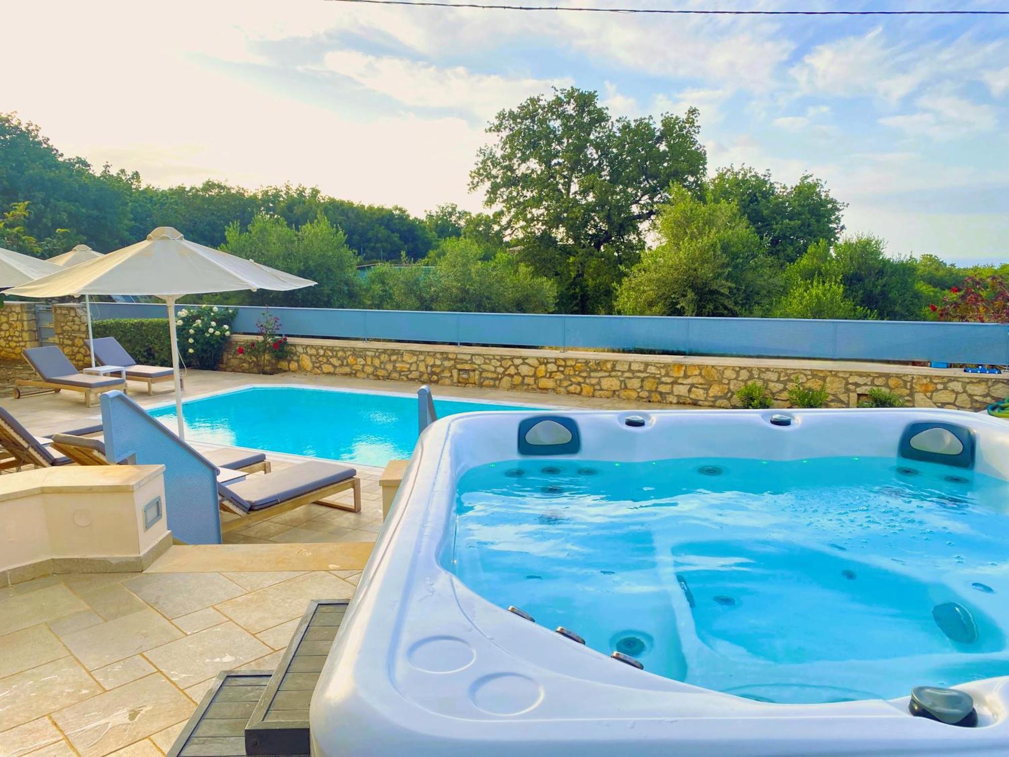 Deluxe Villa Ianthos - Outdoor Hot Tub & Kids Pool Gallos ภายนอก รูปภาพ