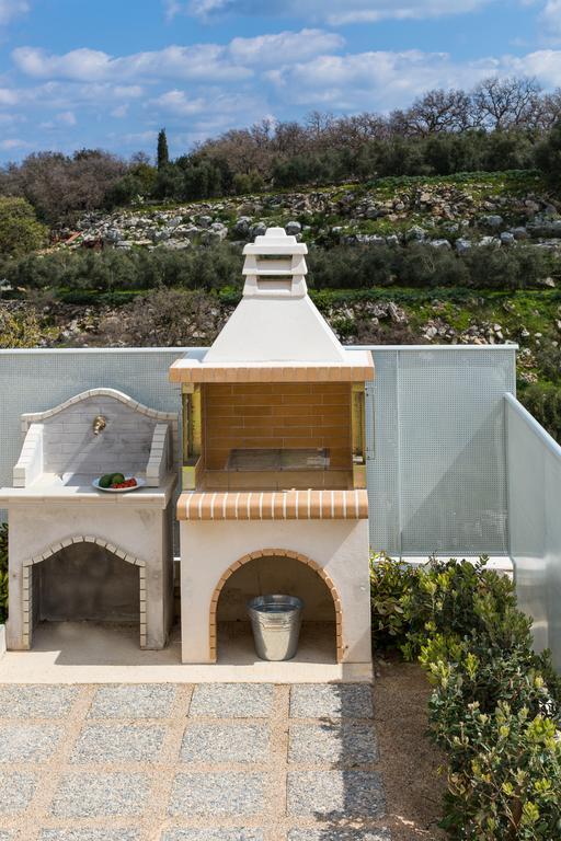 Deluxe Villa Ianthos - Outdoor Hot Tub & Kids Pool Gallos ภายนอก รูปภาพ