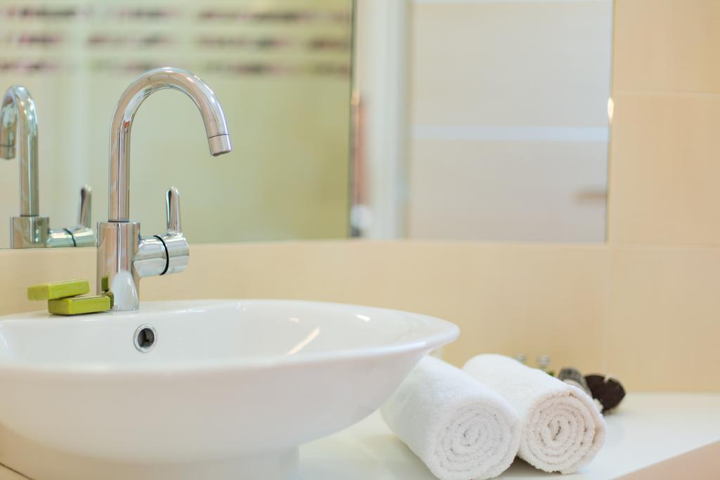 Deluxe Villa Ianthos - Outdoor Hot Tub & Kids Pool Gallos ภายนอก รูปภาพ