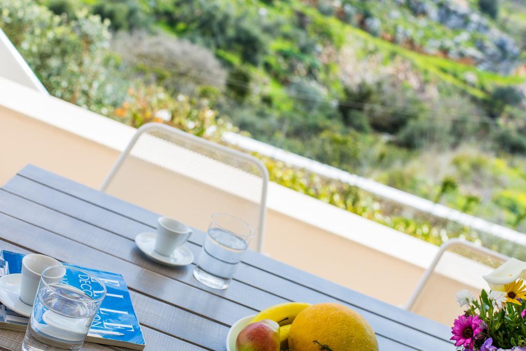 Deluxe Villa Ianthos - Outdoor Hot Tub & Kids Pool Gallos ภายนอก รูปภาพ