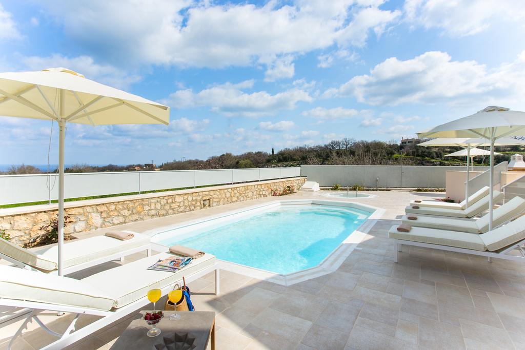 Deluxe Villa Ianthos - Outdoor Hot Tub & Kids Pool Gallos ภายนอก รูปภาพ