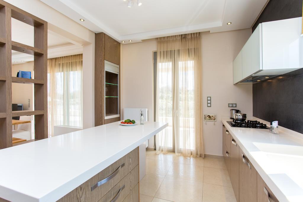 Deluxe Villa Ianthos - Outdoor Hot Tub & Kids Pool Gallos ภายนอก รูปภาพ