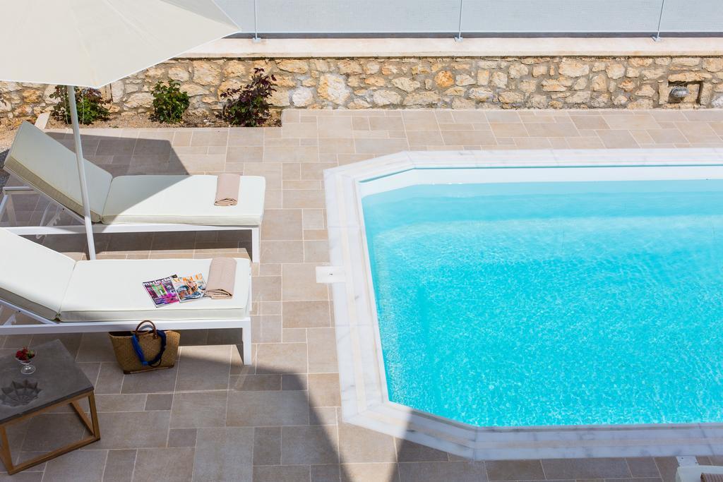 Deluxe Villa Ianthos - Outdoor Hot Tub & Kids Pool Gallos ภายนอก รูปภาพ