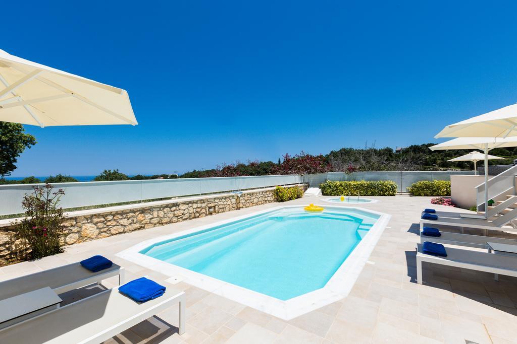 Deluxe Villa Ianthos - Outdoor Hot Tub & Kids Pool Gallos ภายนอก รูปภาพ